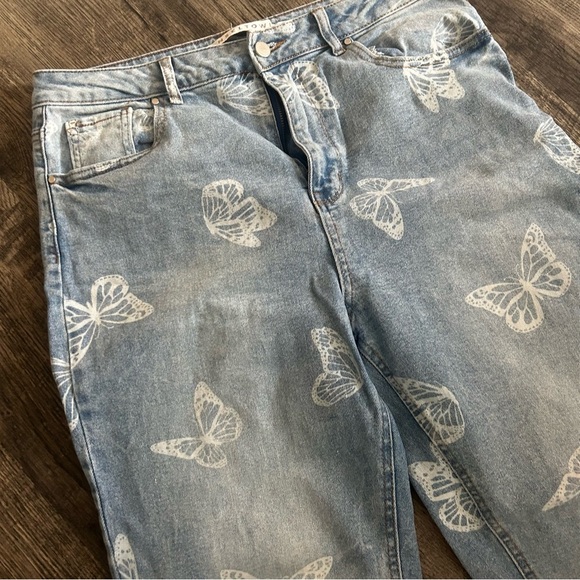 Tinseltown 75 Butterflies Denim Jeans Mom Jeans - Picture 2 of 4